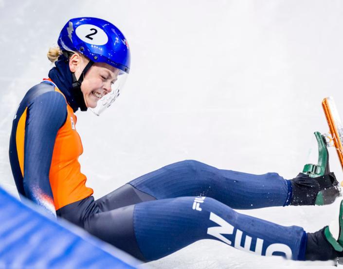 最强拦路虎双双出局北京冬奥场景再现 天赐夺冠机遇加半程领先 短道接力决战中国队最