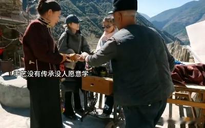 赵露思问爷爷为什么不传手艺 老匠人指节间的技艺星河，因赵露思的执着探索重焕光彩，