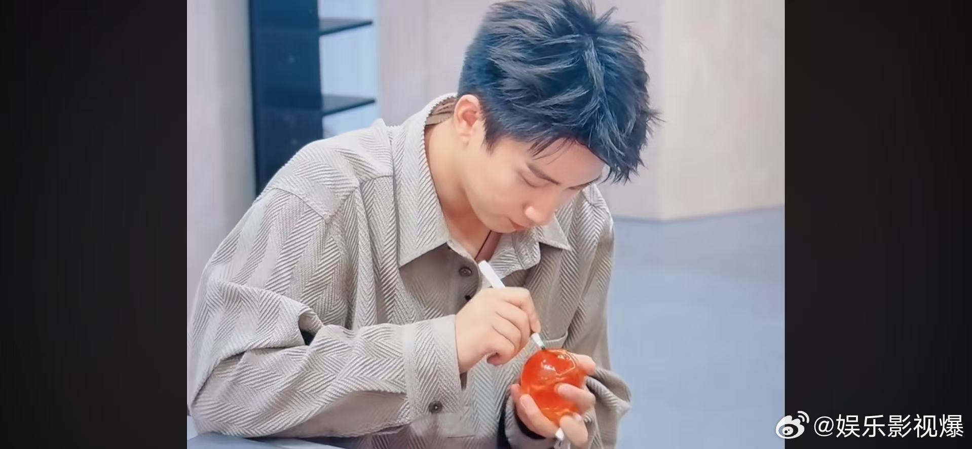 王子奇桃花坞又酷又好哭桃花坞王子奇帅气外表下全是柔软，细心留意萧敬腾的低落时刻，