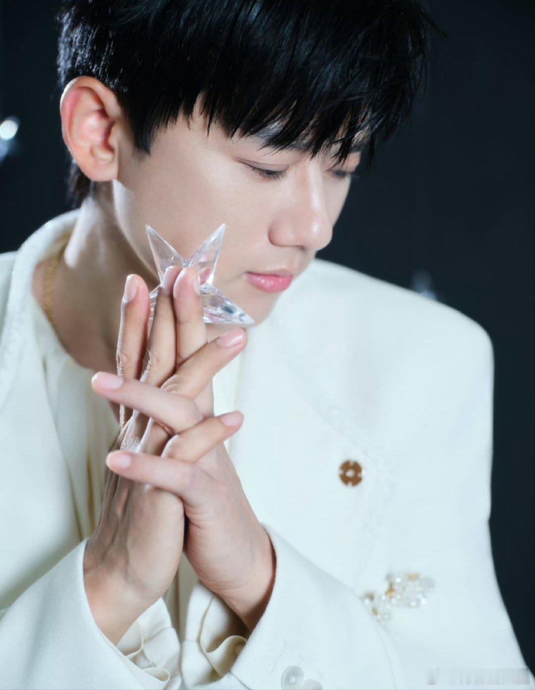 张杰已经不是牛了，是封神！这唱功谁能比 