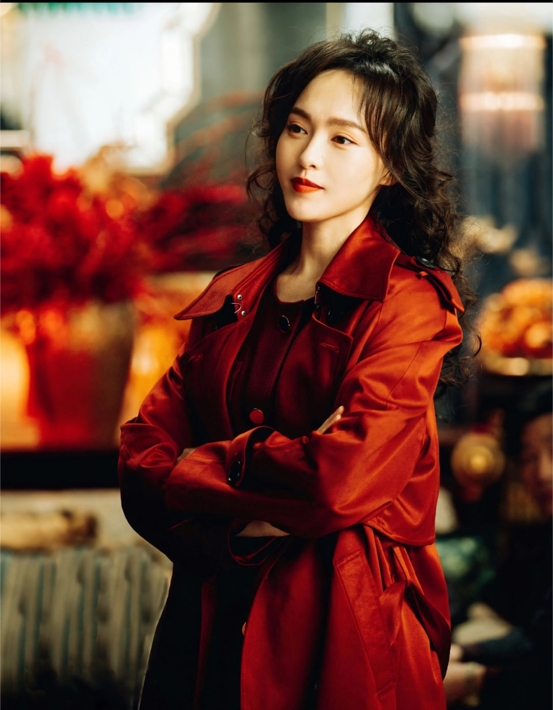 王家卫说唐嫣很装繁花都过去多久了，还拿出来说，装就装呗，能咋地[偷笑][偷笑] 