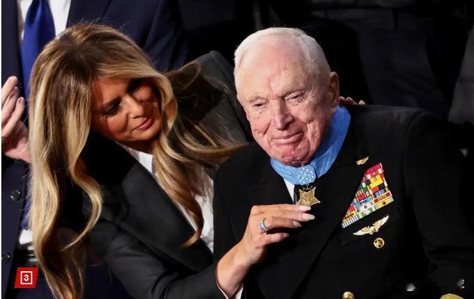 现实版壮志凌云：百岁朝鲜战争老兵，昨晚获得了总统表彰

罗伊斯·威廉姆斯，一位1