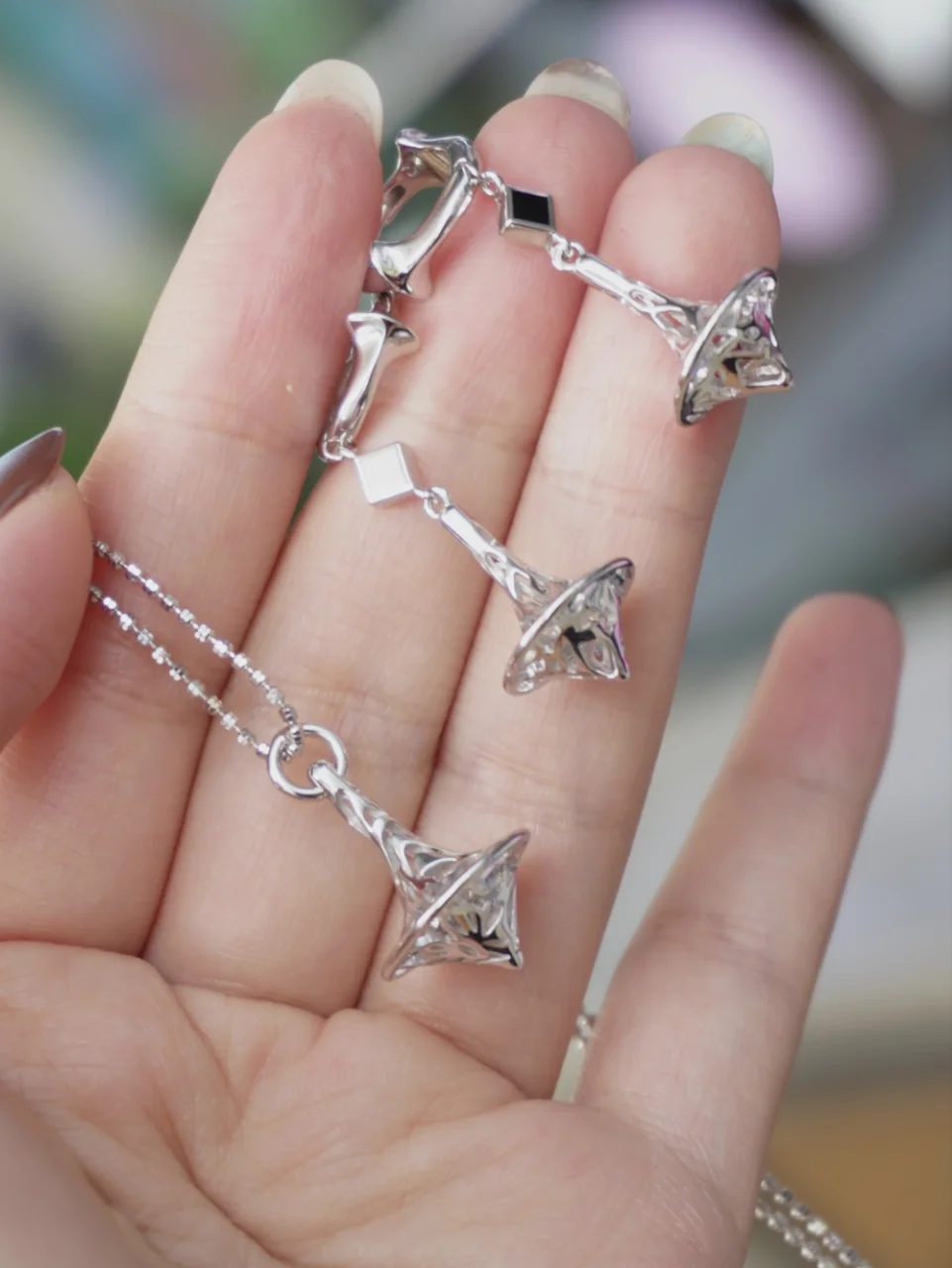 一枚陀螺饰品，读懂一生少年的浪漫💫