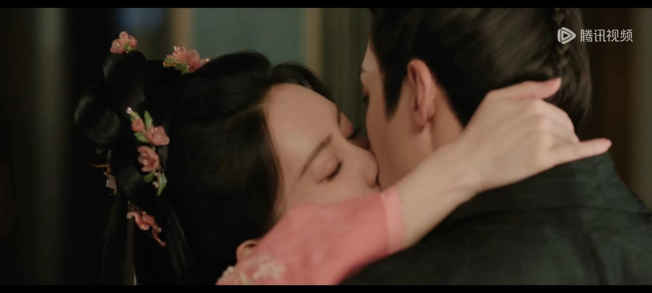 古偶博生机复仇的剧情，虽然没啥太大新意，但也好在主演的美貌和演技还是很在线的。