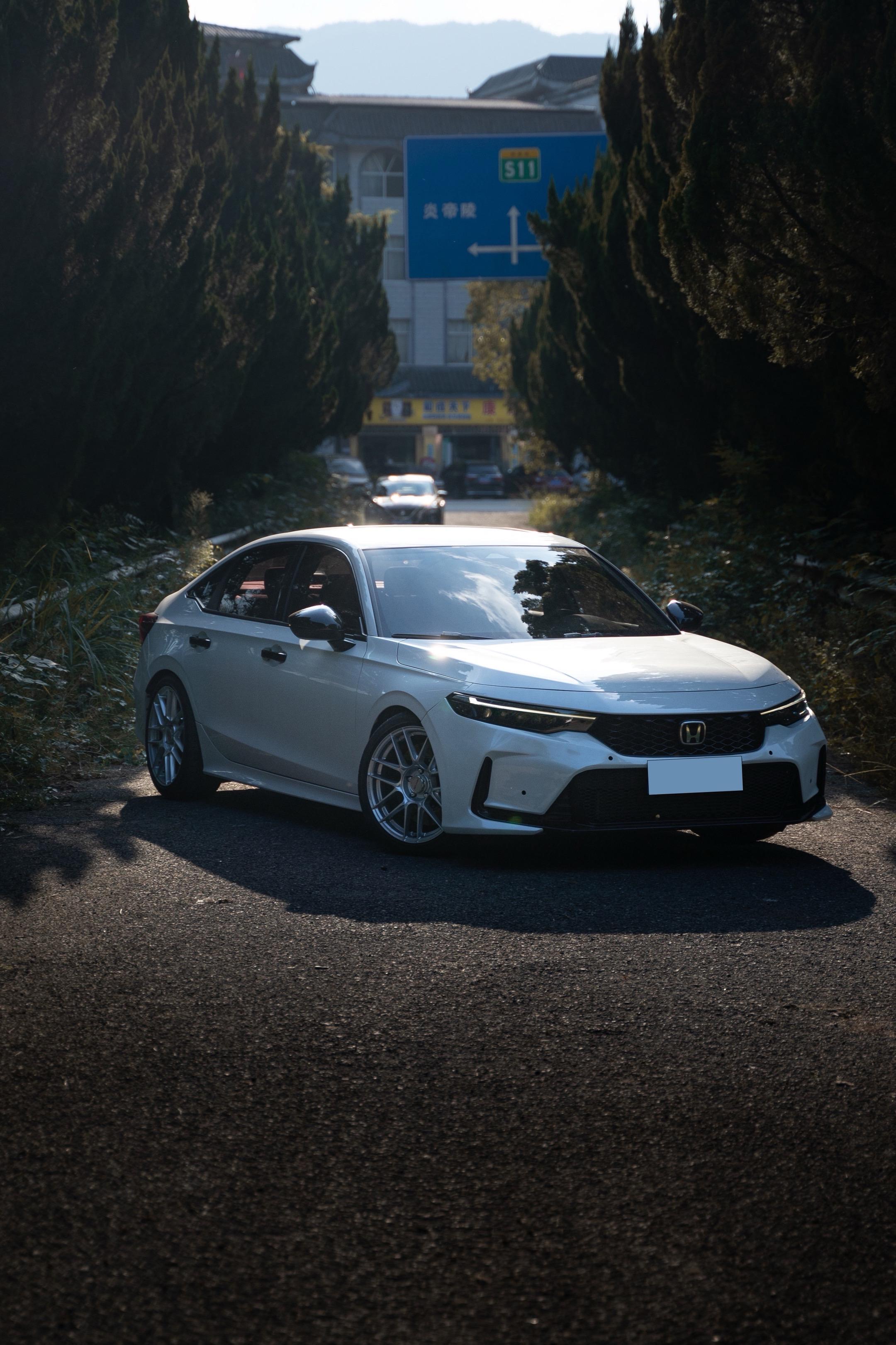 后来遇见再多的车 也比不上见它的第一面。