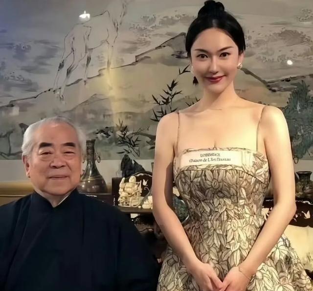 范曾第三任妻子楠莉有多美？肤白貌美、气质出众，难得的贤妻

范曾1938年出生在