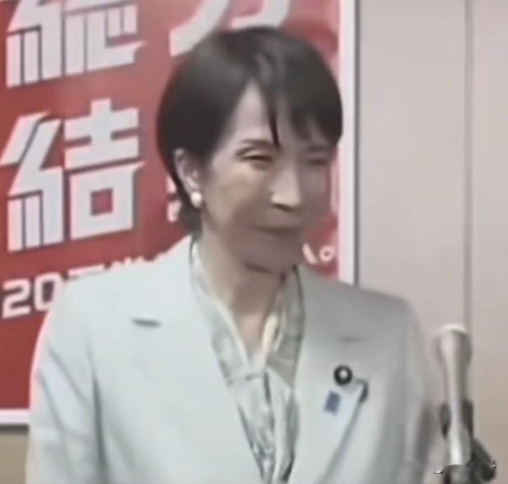 一句“砍头”引爆外交风波 中日就涉台问题激烈交锋
 
突发外交风波！东京就中国驻