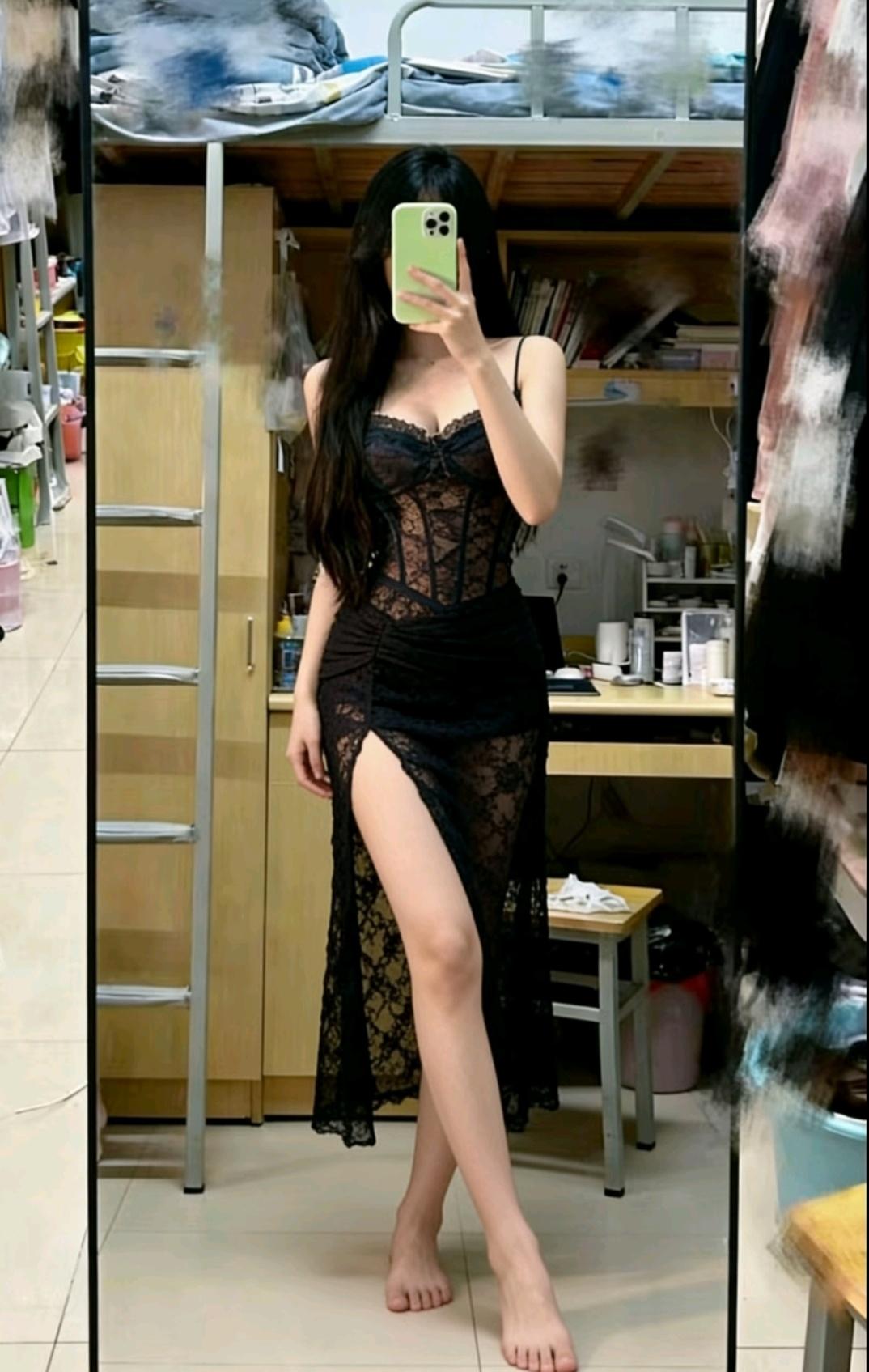 小性感 大长腿 御姐 身材 对镜拍