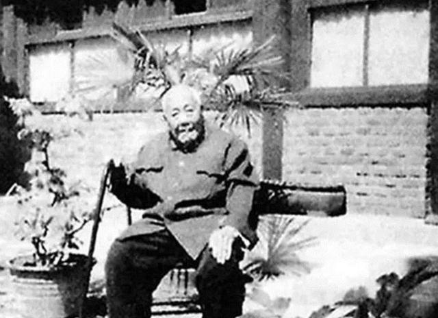 清朝最后一位“红人太监”，娶4个老婆，住天津豪宅，81岁而终

一个12岁的穷孩