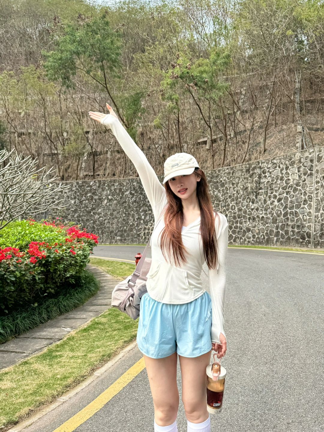 戴上帽子一起去户外吧