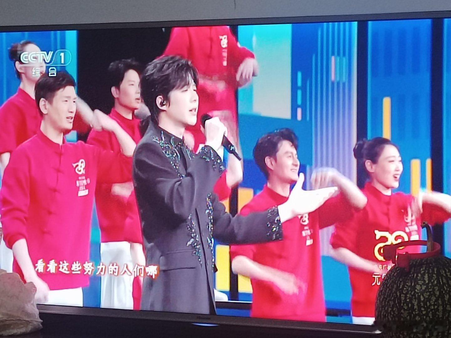 刘宇宁把我唱哭了[泪]努力的人 值得所有星光[月亮] 