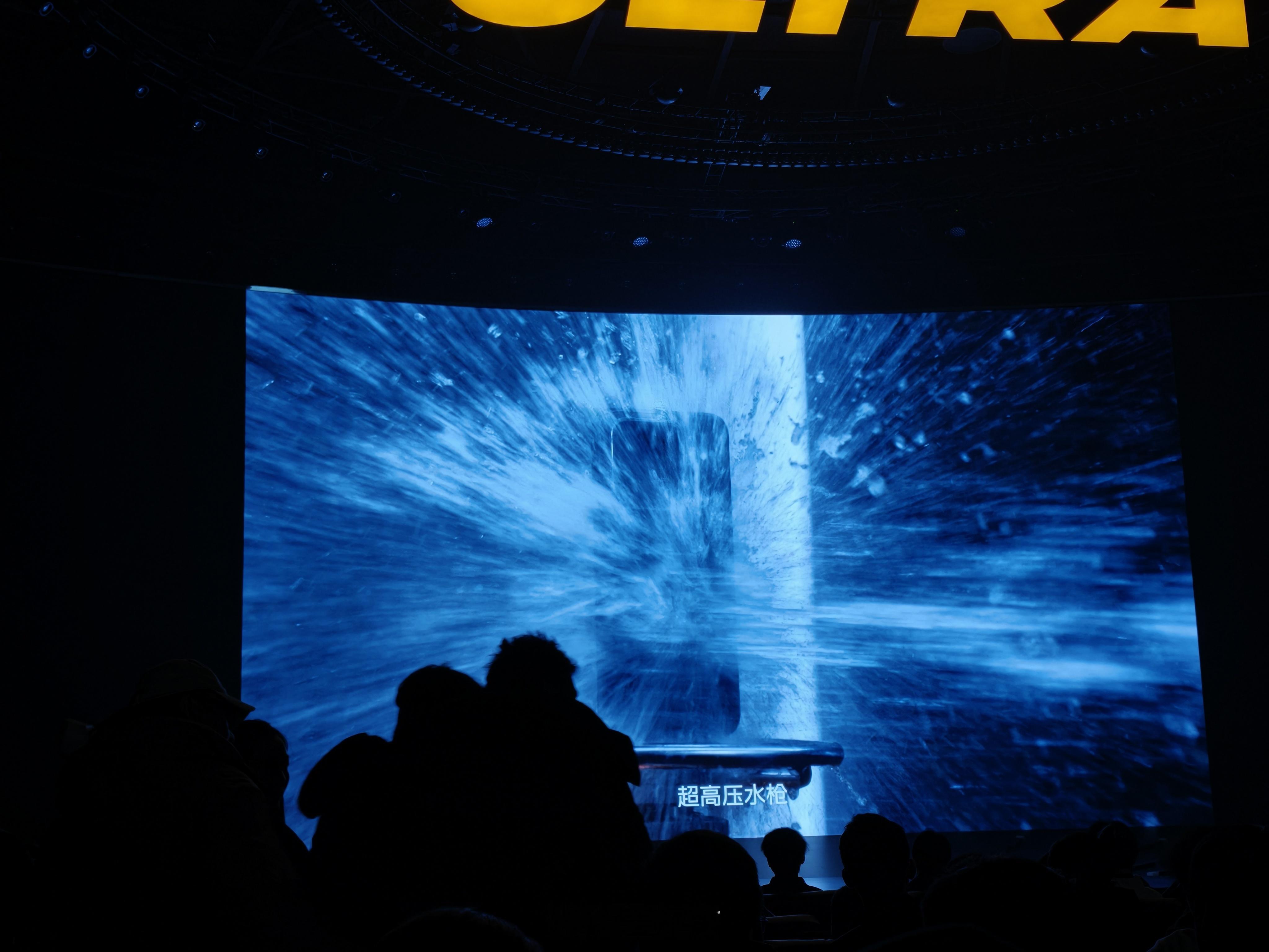 iQOO15 Ultra防尘、防水、防跌落，这个风扇可靠性拉满了还担心没关系5年