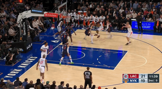 #哈登快船首秀##快船vs尼克斯##NBA你我皆主角# 哈登在快船的第一次助攻，