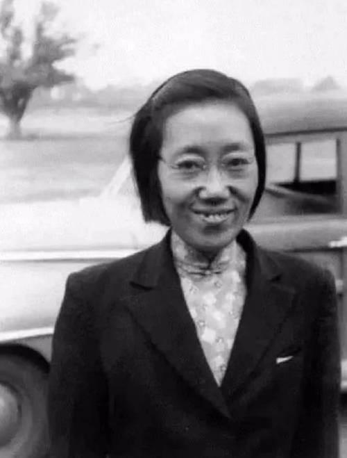 1956年旧金山码头，美国海关突然按住她6岁的孩子：“美国籍不能走！”这位女科学