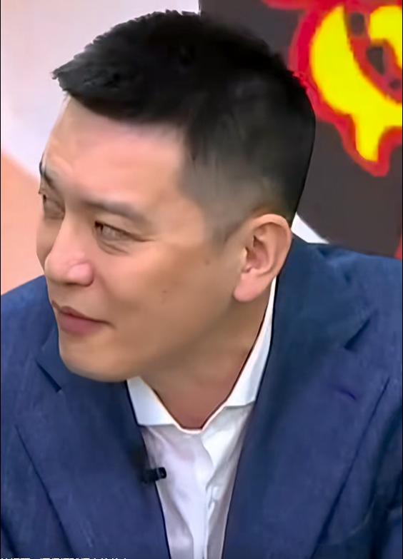 广东队第二阶段为何成绩这么差？杨鸣进行剖析，一针见血道出两原因。
前辽宁队主教练