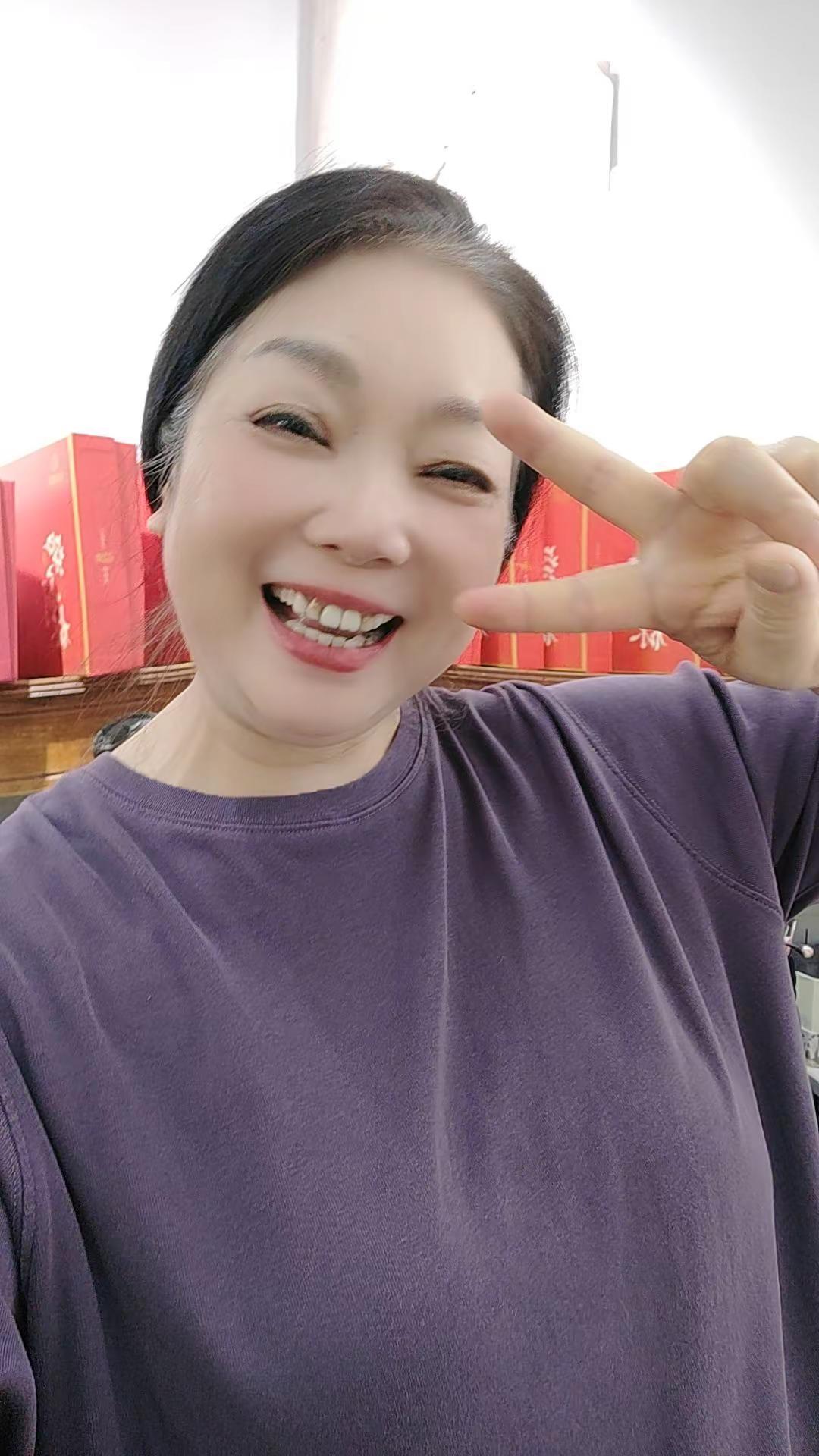 不做谁的公主，只做自己的女王👸🏻。520快乐🙂。