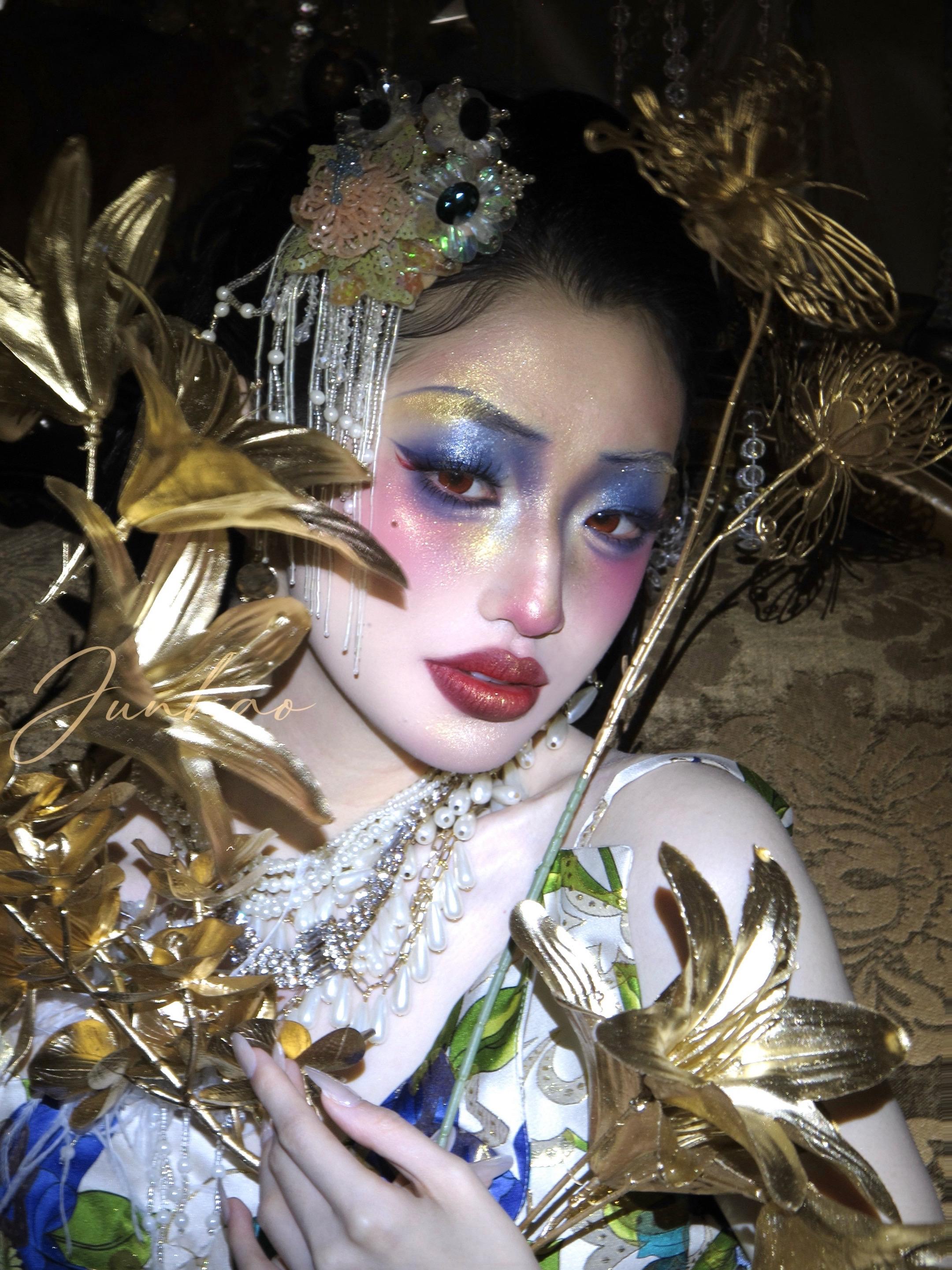 咏叹调.仿佛能闻到糜烂的甜香… 新一年的弦音