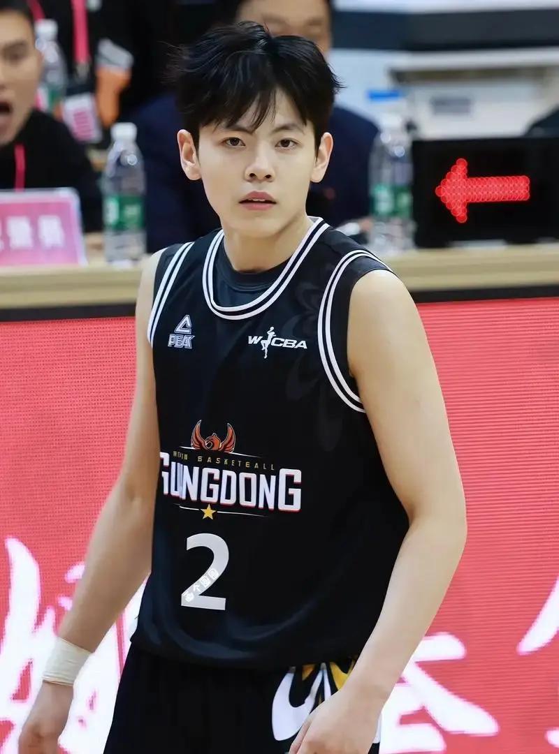 大外援停赛，她们反而打出了赛季最佳客场。
 
第四节最后五分钟，山西队主场突然安