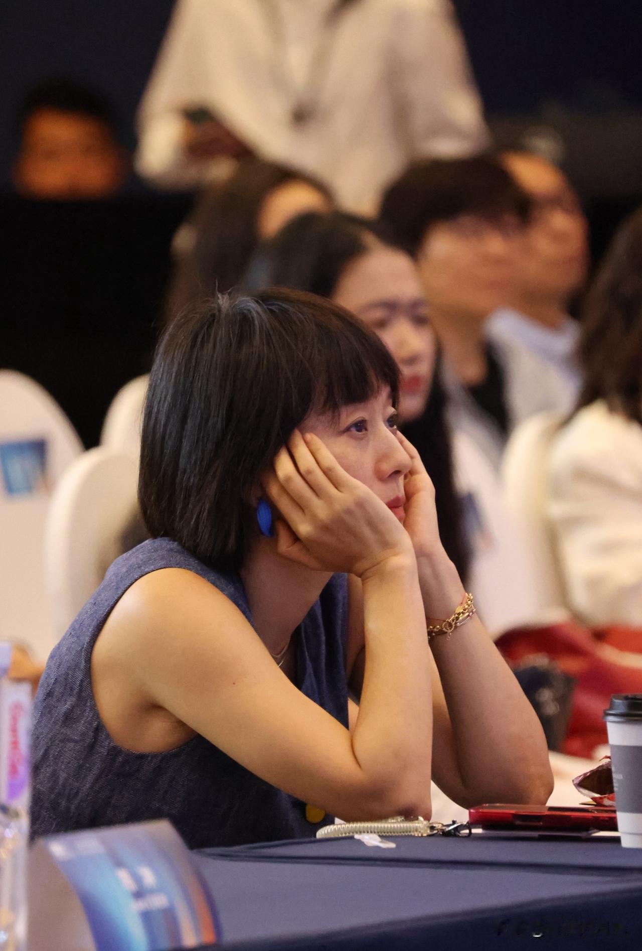 生图下的马伊俐看着格外精致。