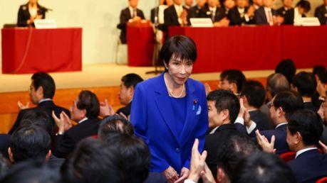 支持率从51%跌到41%，反对率第一次反超——高市早苗上台才5个月，蜜月期就结束