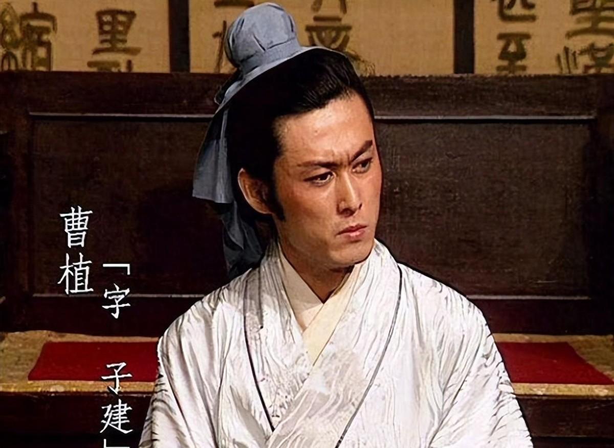 一生有过四次封侯六次加封为王，这位立誓割诸葛亮左耳却因嗜酒耽误大事的著名将才
公