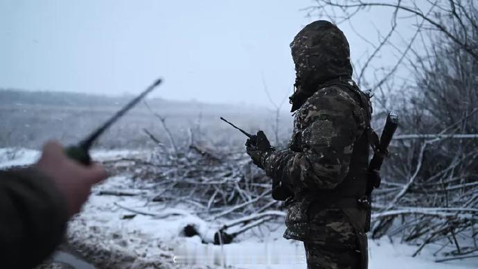 【乌克兰军队一昼夜内损失1335名军人】
摘自俄国防部最新通报 俄罗斯国防部通报