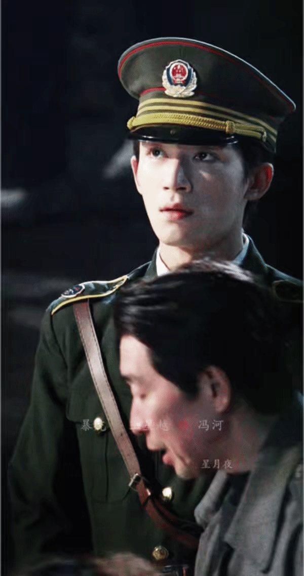 王星越雨中拔剑镜头王星越两部待播两种风格内娱少见不被定型的古装男演员！王星越雨中