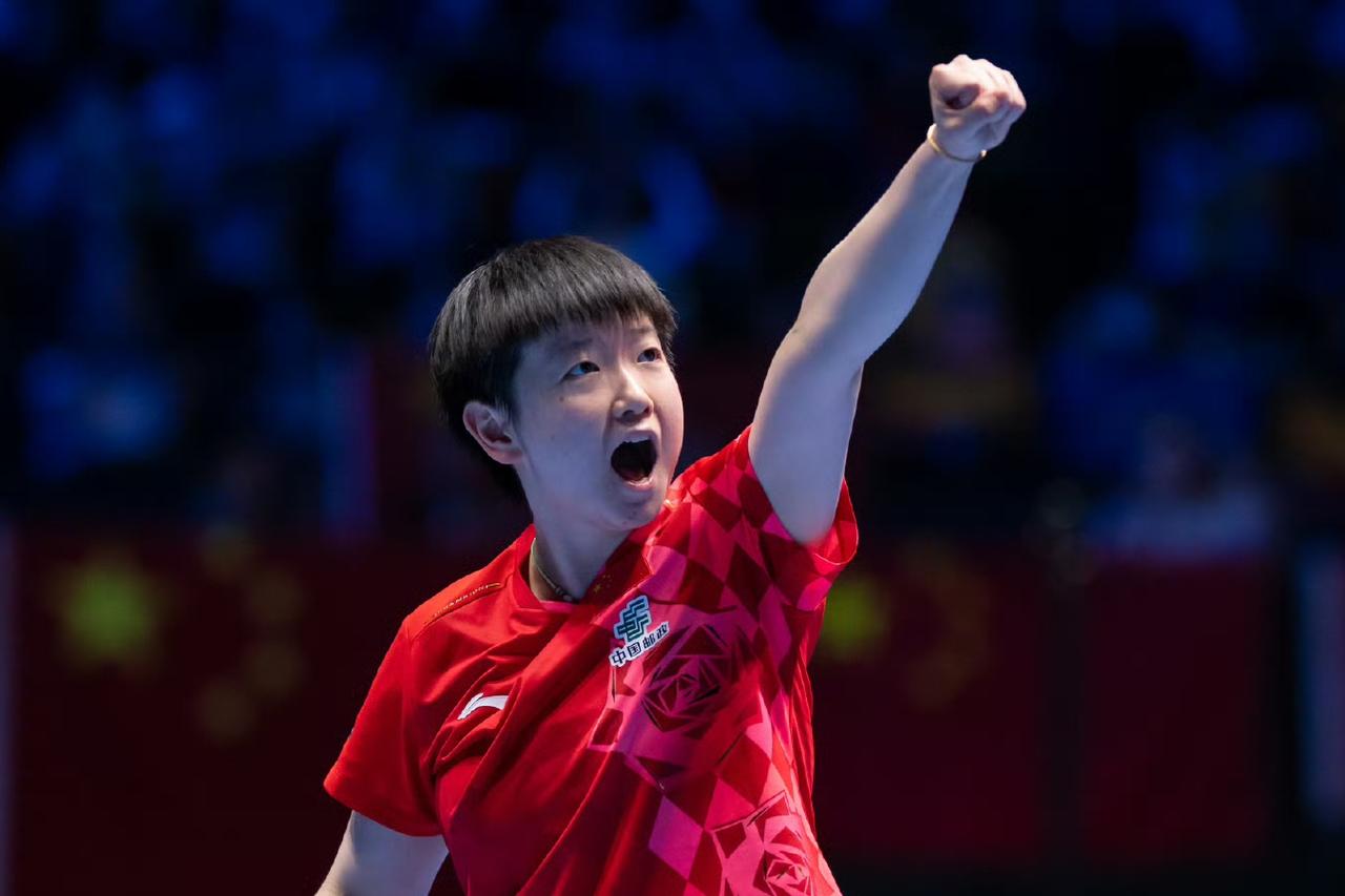 伦敦世乒赛一夜女团冠军诞生！
国乒3-2加冕冠军，最大功臣是孙颖莎！
日本亚军！