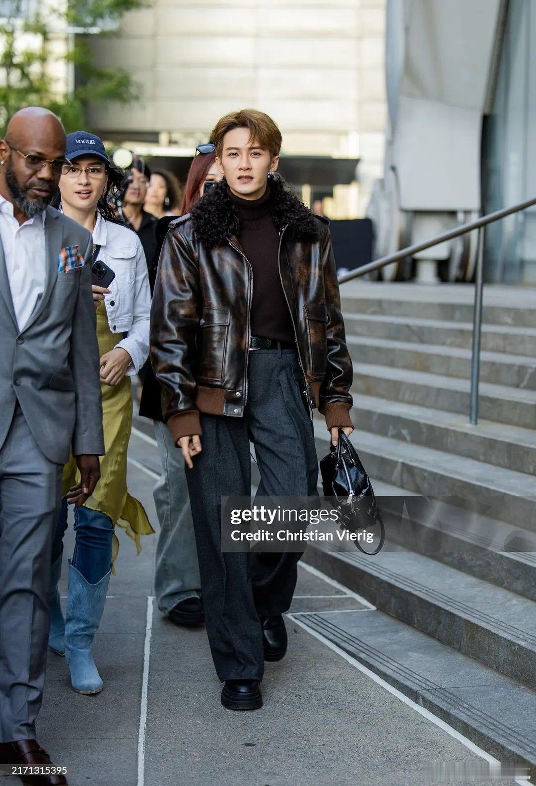 檀健次有一米五吗？ ​​​