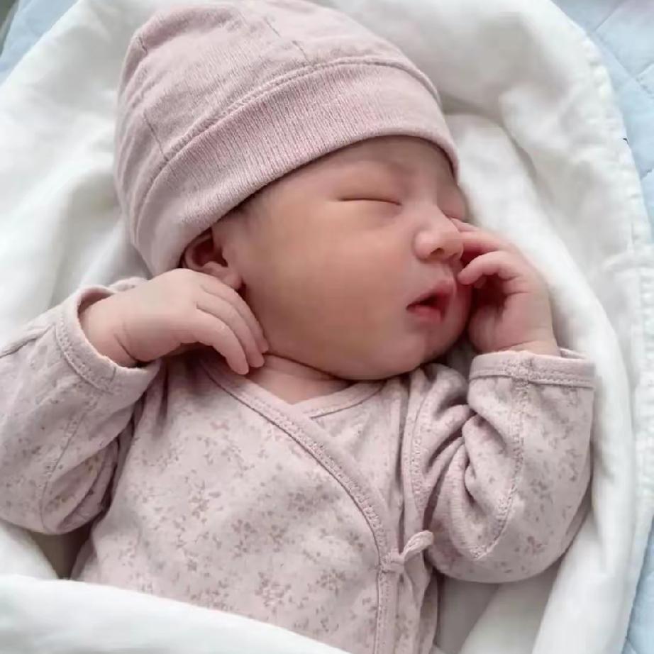 重男轻女拆散的小家。我哥家自打小姑娘落地，家里气氛就没松快过。
 
我婆婆是实打