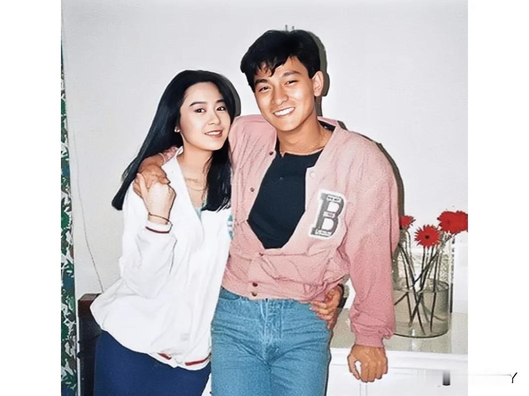 1984年，喻可欣与男友刘德华得留影旧照，喻可欣是刘德华公开承认过的唯一女友，那