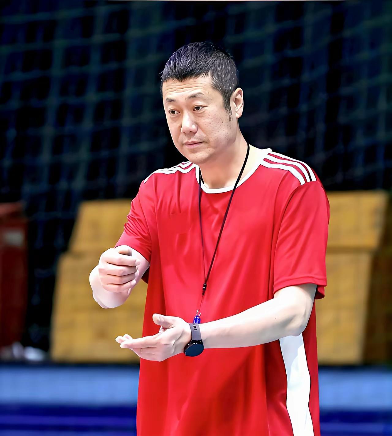 并不是非要跟世界排名第五的日本队为了0、33的积分差距而死磕到底，况且亚锦赛冠军