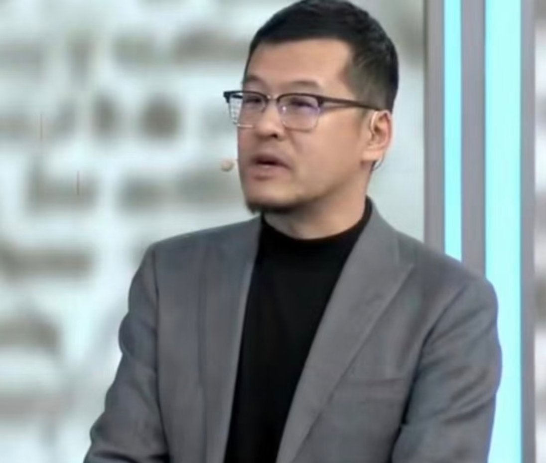 现在好多打法越来越趋同，有这份坚守真的挺好。一支队伍最珍贵的就是辨识度，稳住自己