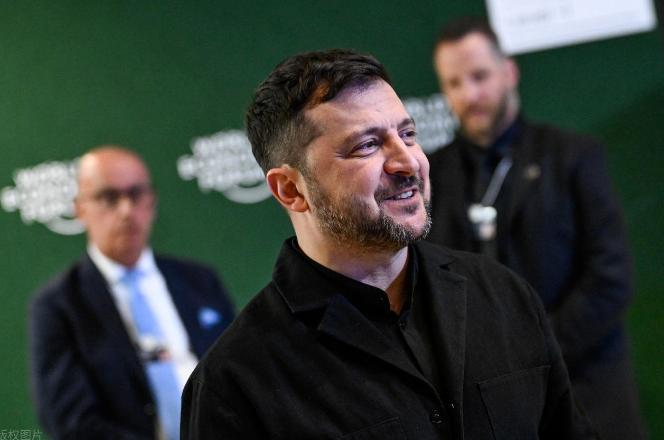 这一次泽连斯基也没有办法了！本以为和特朗普的会晤会为乌克兰带来新的转机，却是被特