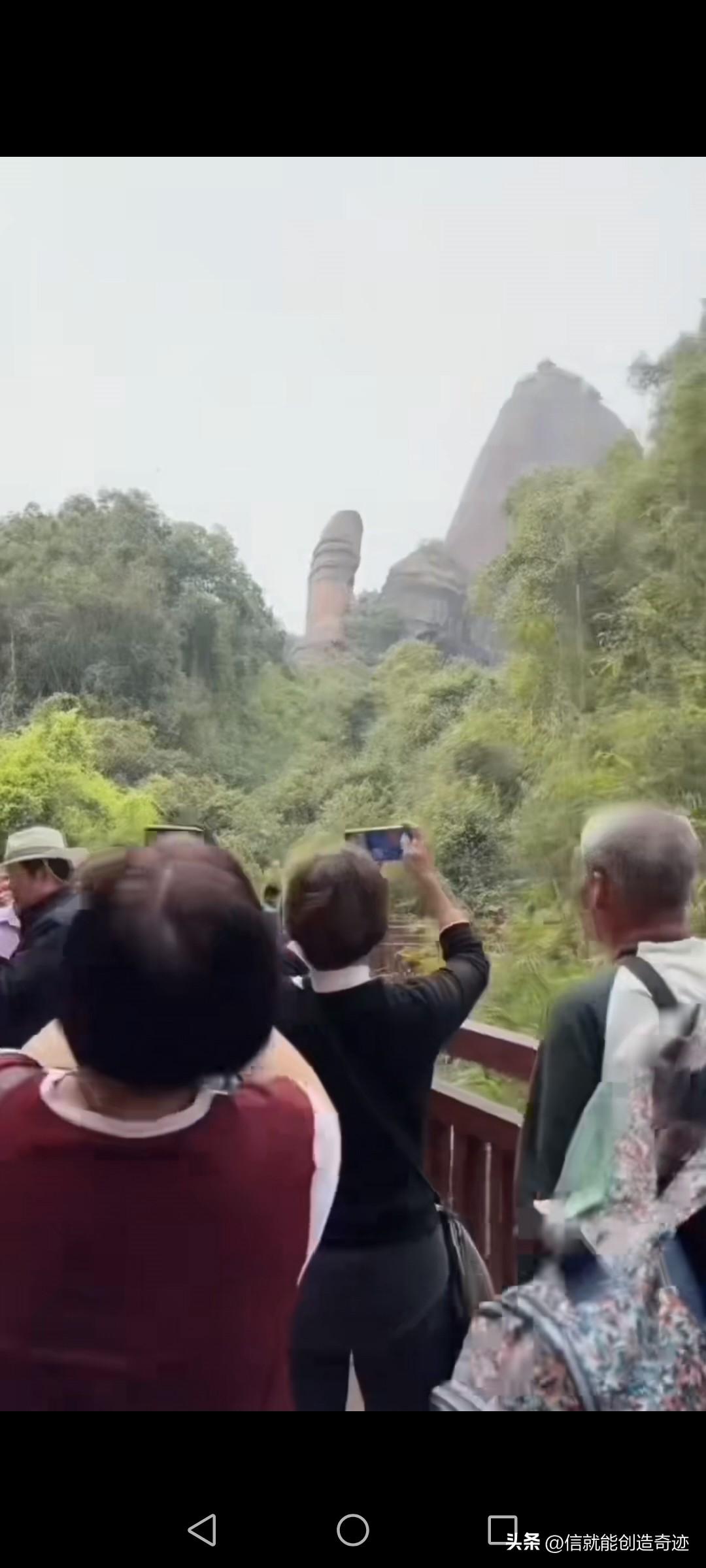 你知道这是什么吗？是石笋吗？是石柱吗？还是孙大圣的金箍棒？我听老辈人说：很久很久