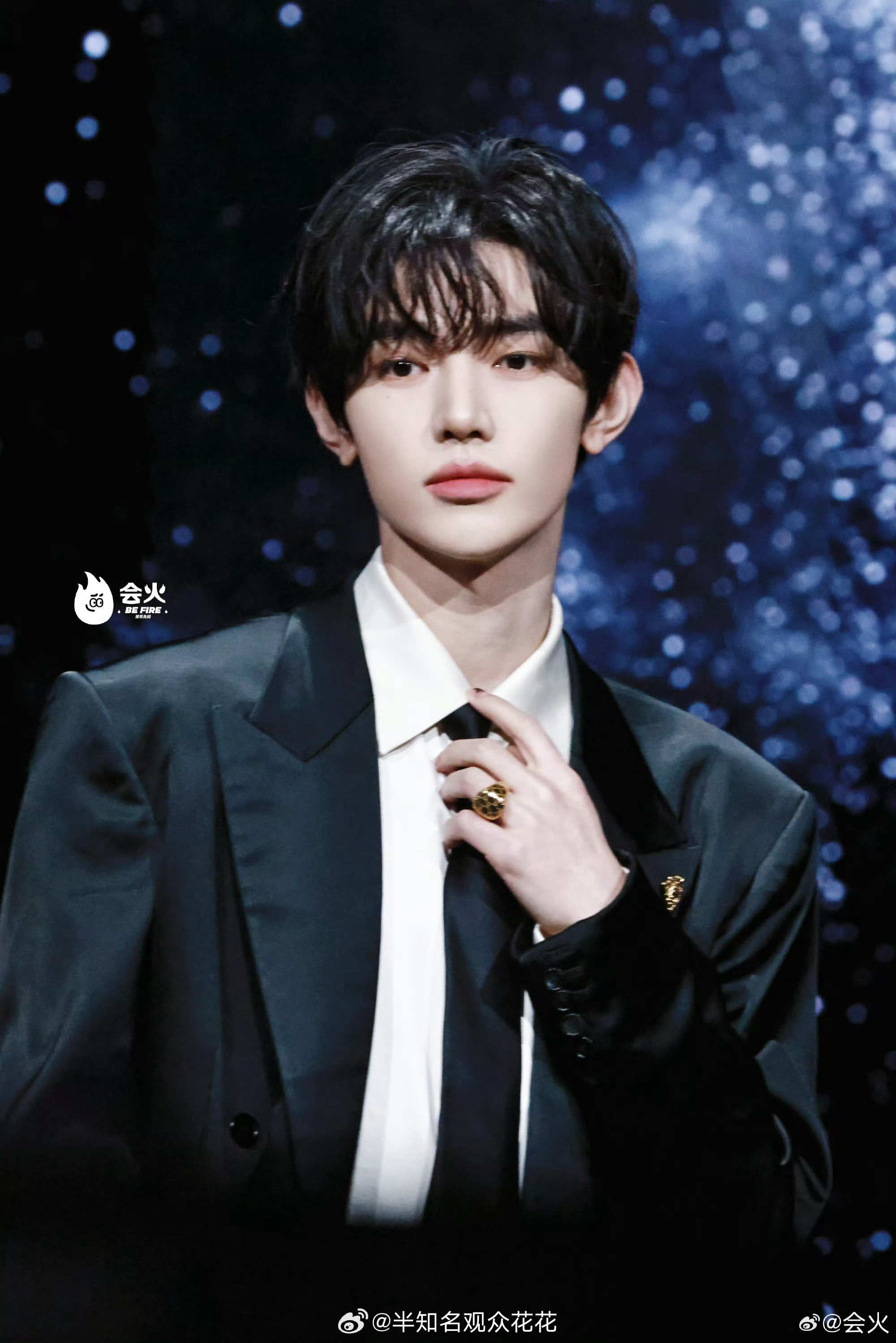 章昊完全是红毯之神🤲🏻🥹章昊内娱红毯首秀状态章昊微博之夜红毯图微博之夜