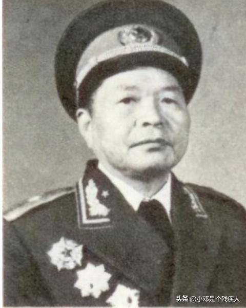 王富堂
曾任华东军区空军政委、铁道兵副政委
王集成，又名王富堂，1907年出生，