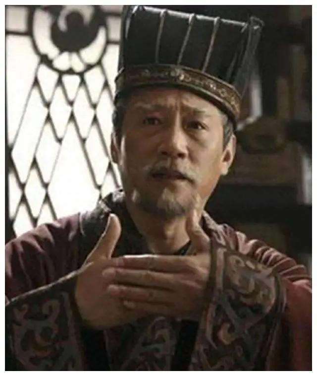 陈平凭借自己的才能得到重用，即使陷入危机却能明哲保身
 
公元前180年，吕后去