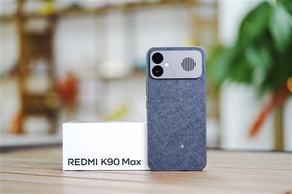 2999元亏着卖？卢伟冰的“狠”，藏着普通人的旗舰梦

4月21日，REDMI 