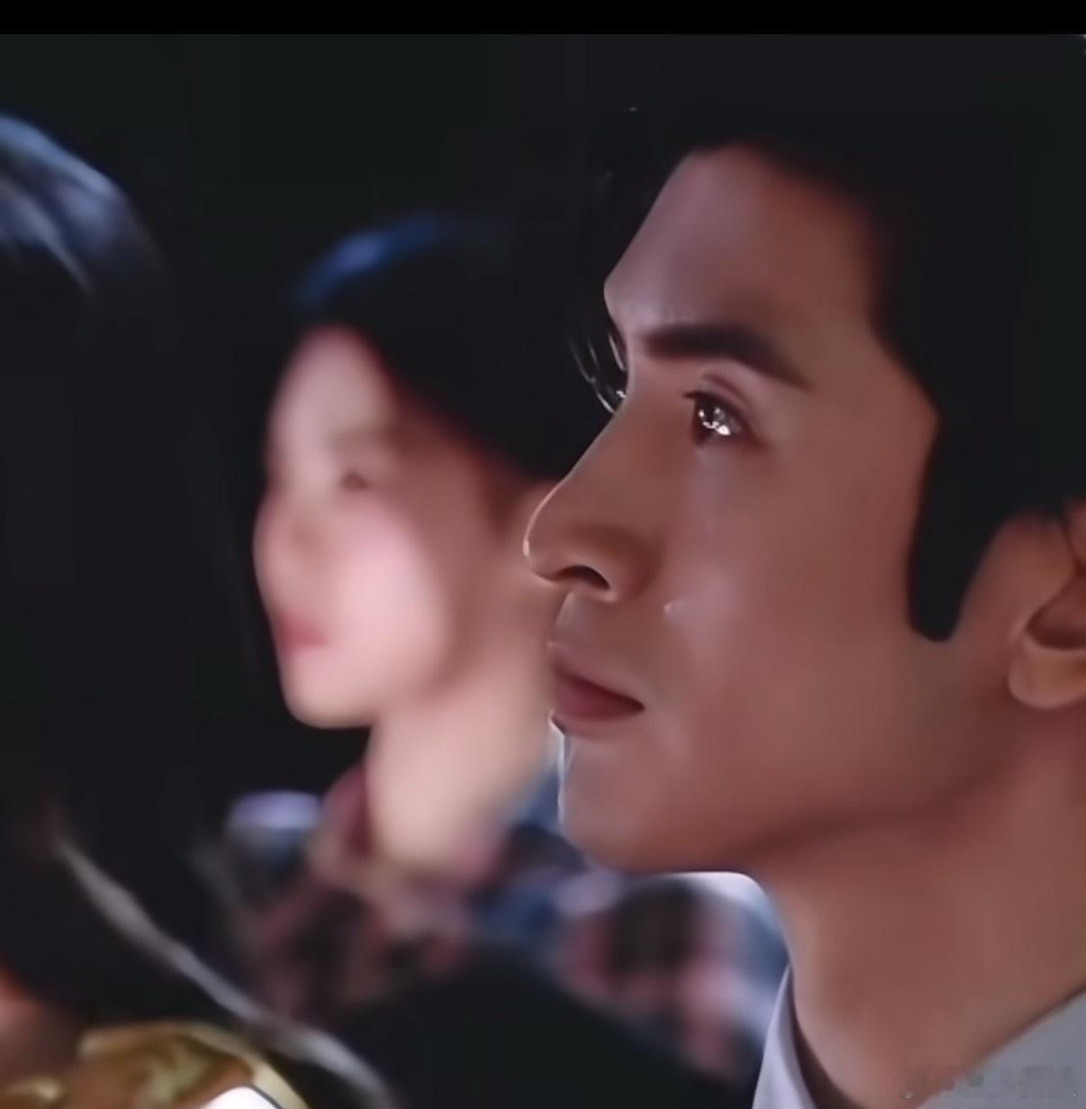 张云龙你知道你的眉骨多让人羡慕啊，好羡慕这些骨相好的人 