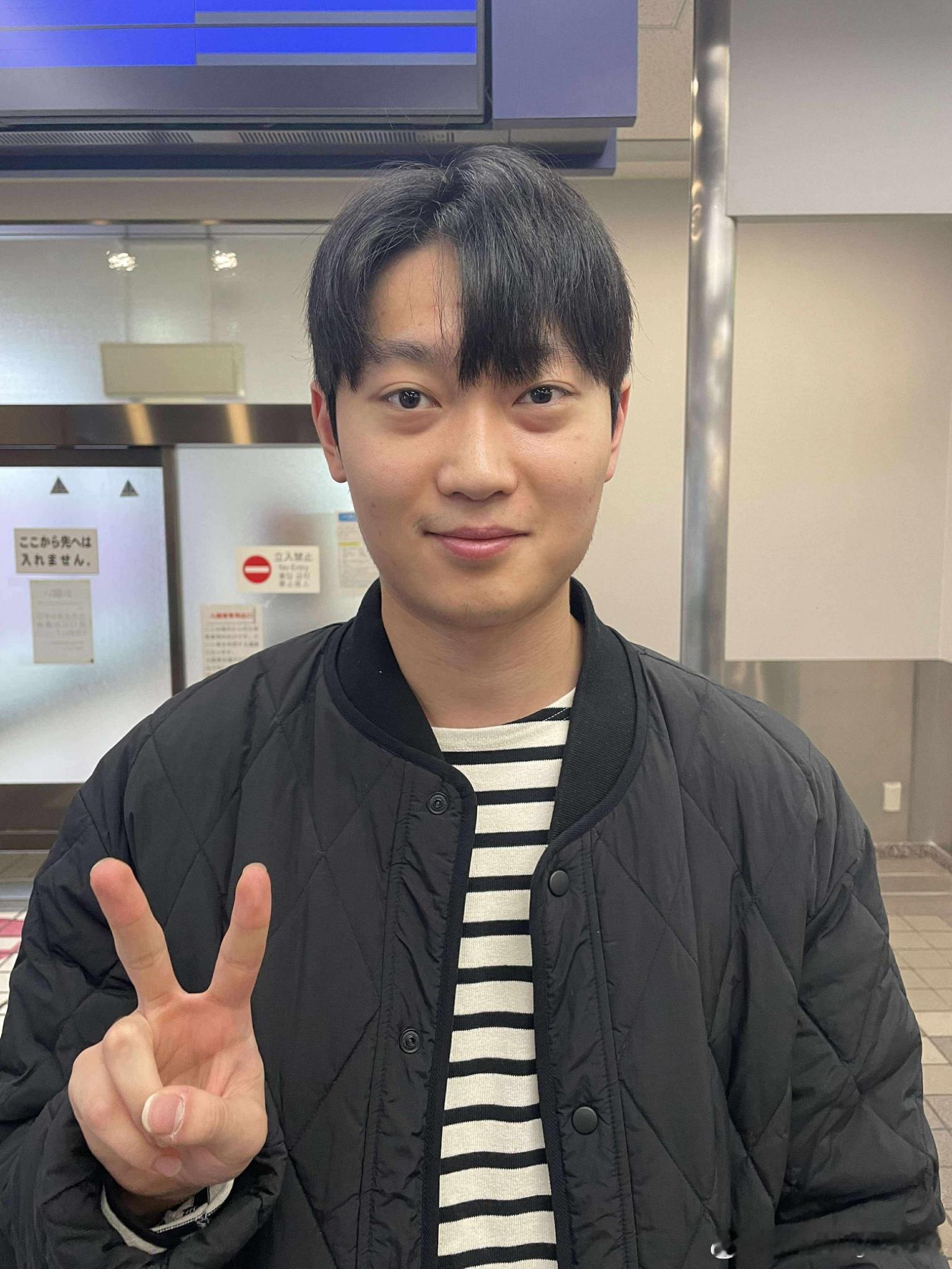 赵大成抵达日本，T联赛本赛季首秀，将代表琉球俱乐部参加明天冈山🆚琉球的比赛 ​