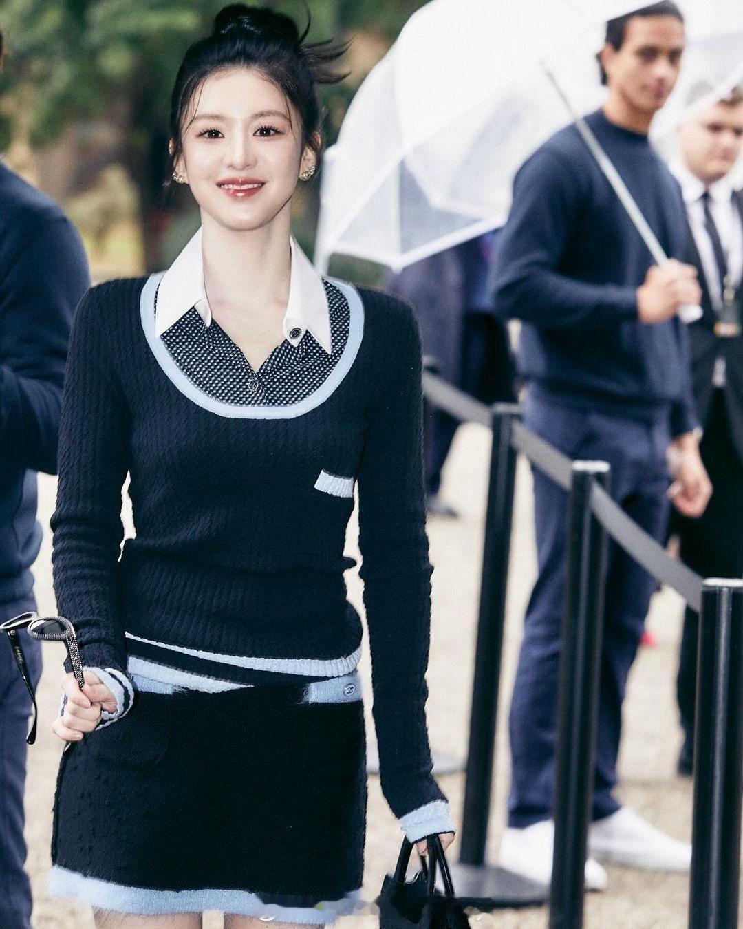 演员高允贞ins晒照，高颅顶、小脸蛋，好美！ ​​​