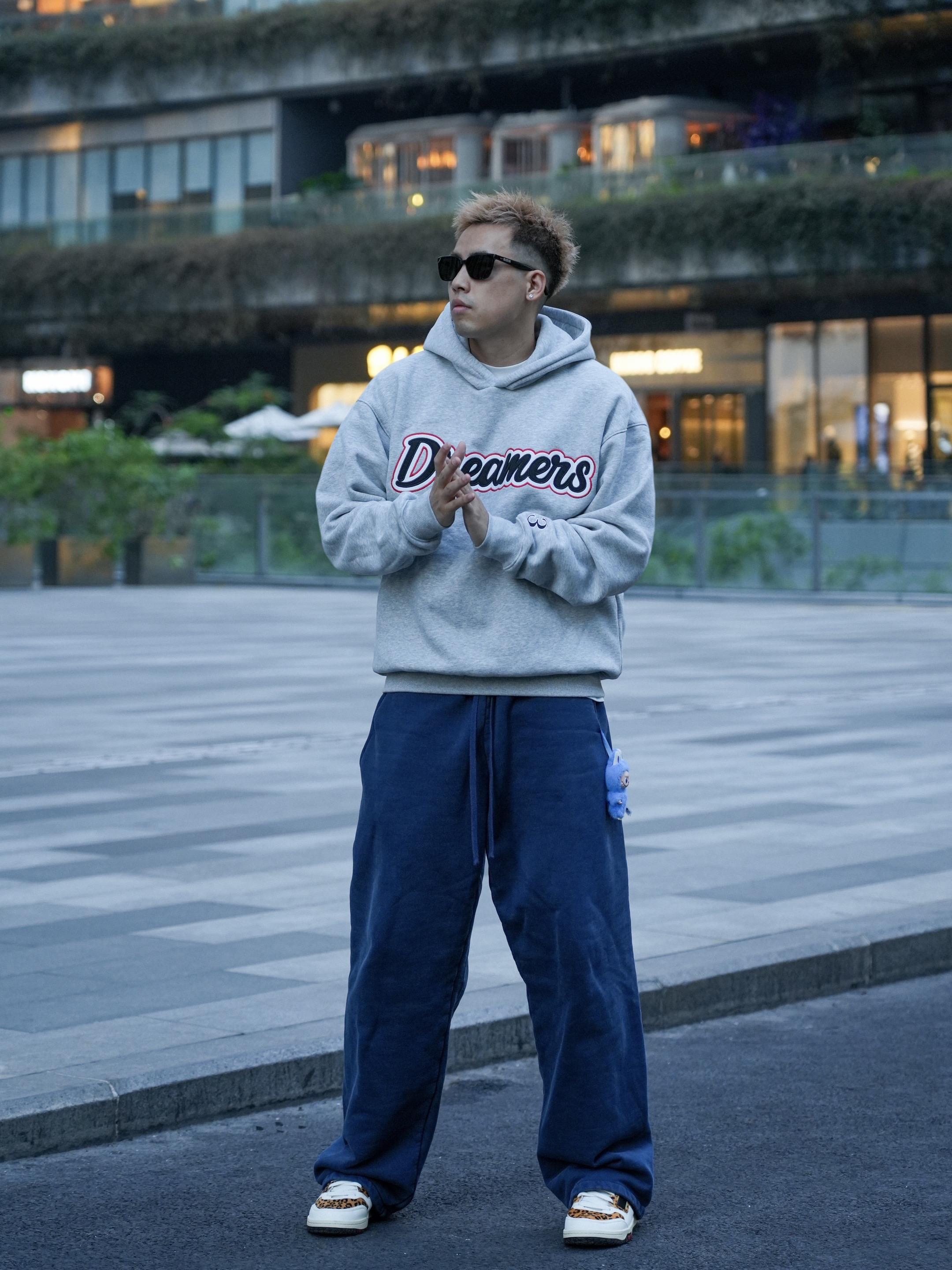 如果是个好天气 我会穿着Ma3colm…