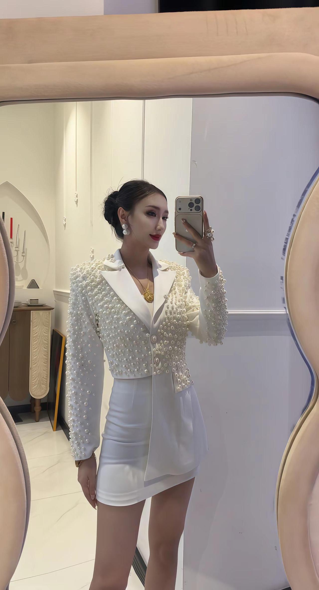 连衣裙女 维吾尔族女服装晚礼服  女装搭配 连衣裙 服装店