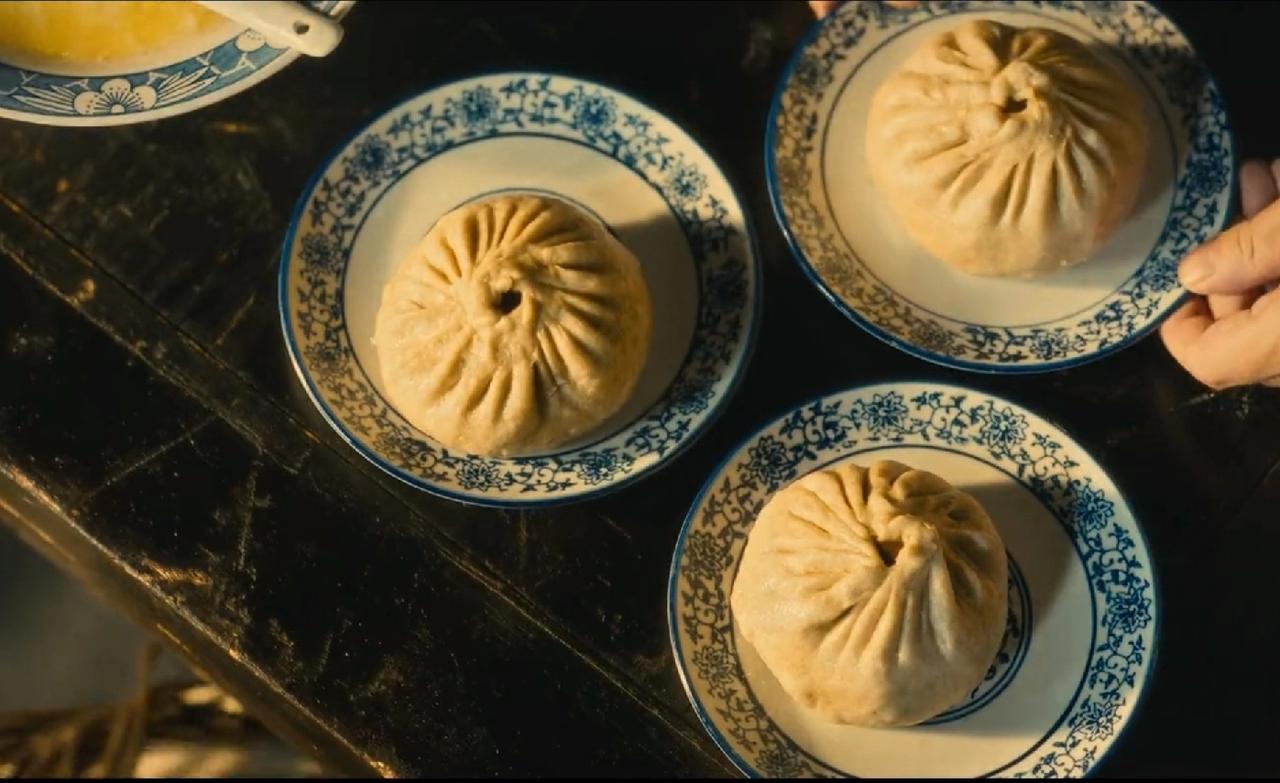 《八千里路云和月》这部剧，我是真的被万福做的山东包子给吸引了，由此可见，一个人只