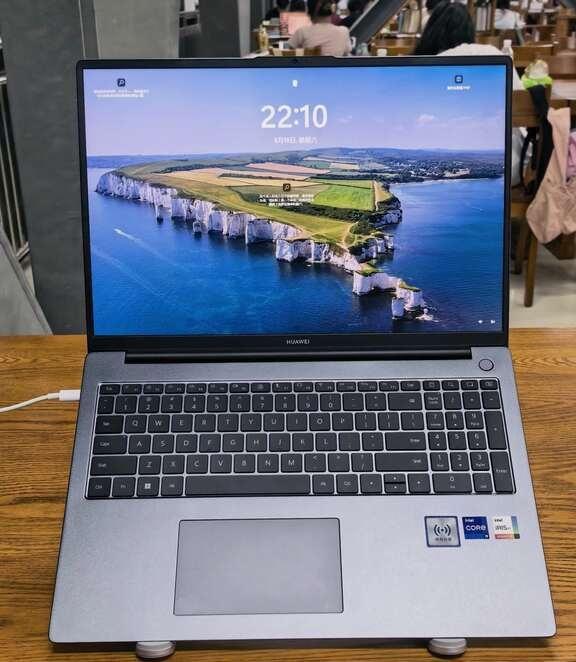 华为笔记本i9 13900 99新 公司发电脑用不上
i9顶配16+1tb
5月