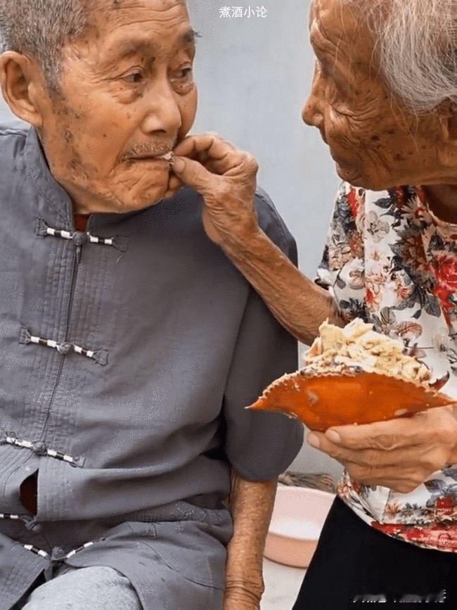 人的一生若不知感恩父母、回报恩情，便如虚度光阴，只为活着而活着，这样的人生实在没