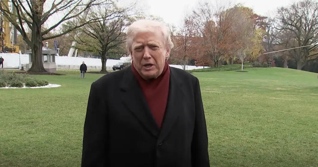 这老人到底那根筋错了？
          实在不明白，一把天赐的好牌，怎么可能