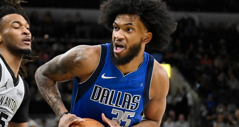 据ESPN记者沙姆斯·查拉尼亚报道，马文·巴格利三世与丹佛掘金队签下了一份一年合