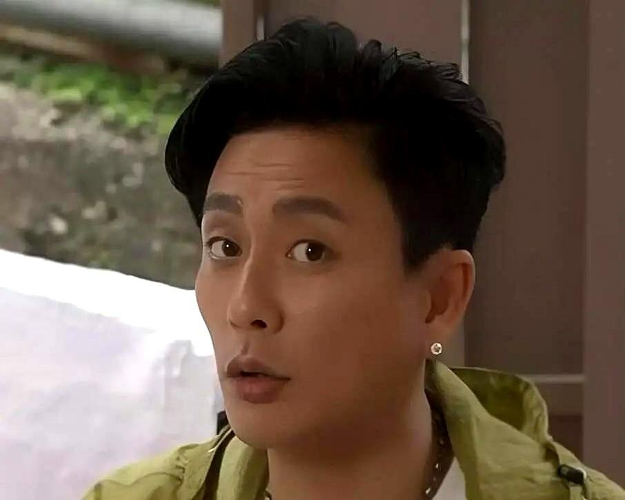 走得也要无所牵挂

45岁，过亿身家，黄宗泽把自己的后事安排得明明白白：终身不婚